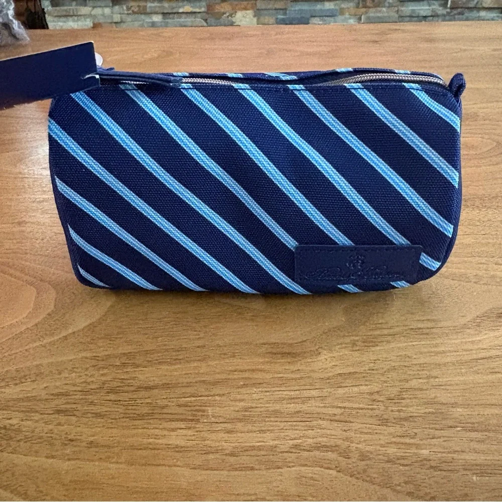 Brooks Brothers toiletry kit